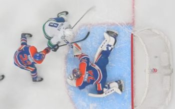 Canucks Roar Back to Beat Oilers 5-2