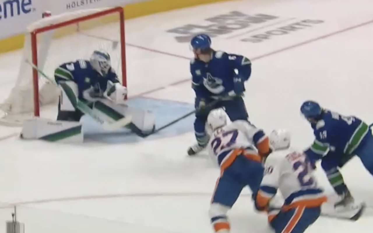 Vancouver Canucks, New York Islanders