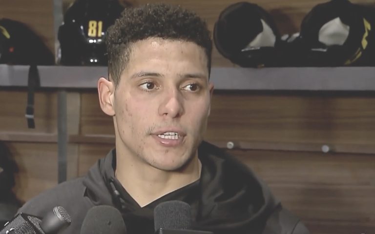 Read more about the article Tocchet Starts Honeymoon With Win, Canucks 5-2