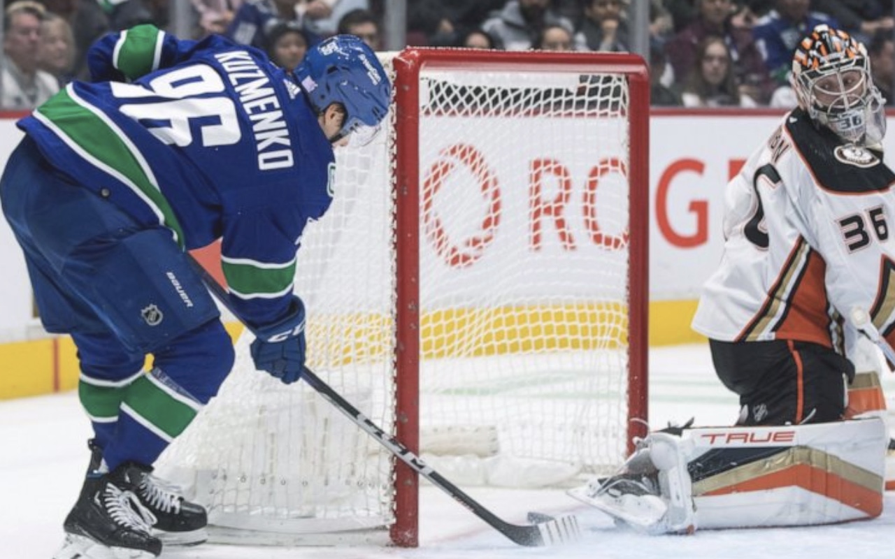 Vancouver Canucks, Andrei Kuzmenko