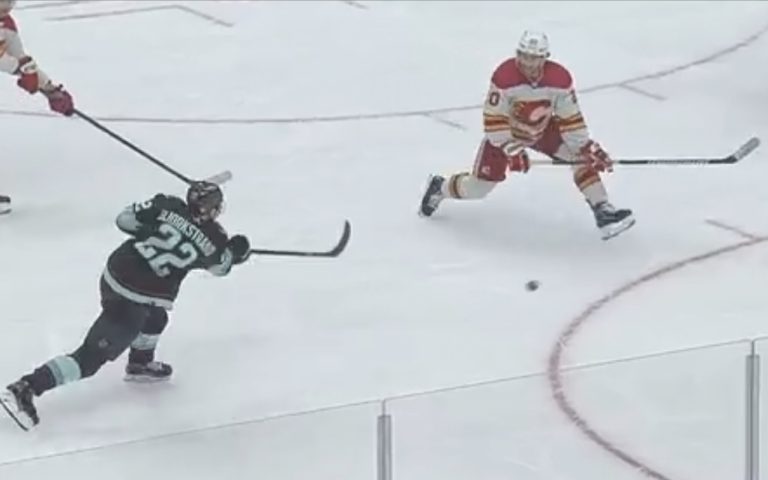 Read more about the article Kraken Fall Flat In 2nd Period And Lose To Flames 6-3