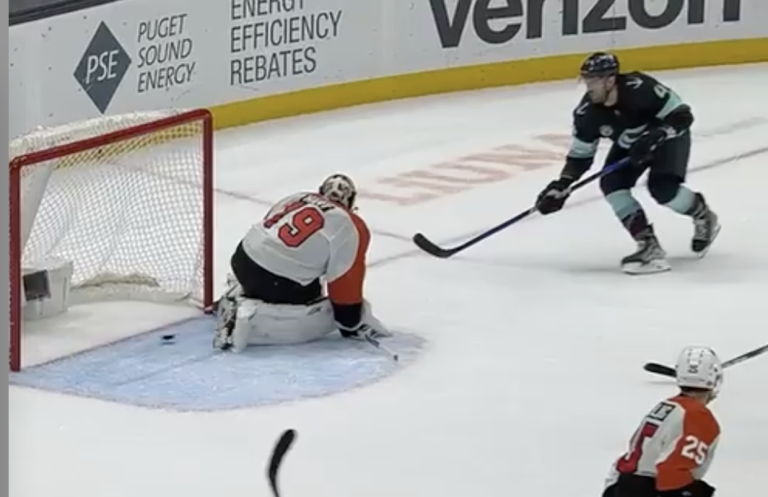 Read more about the article Kraken Win OT Thriller 2-1 Over Philly, Extend Point Streak