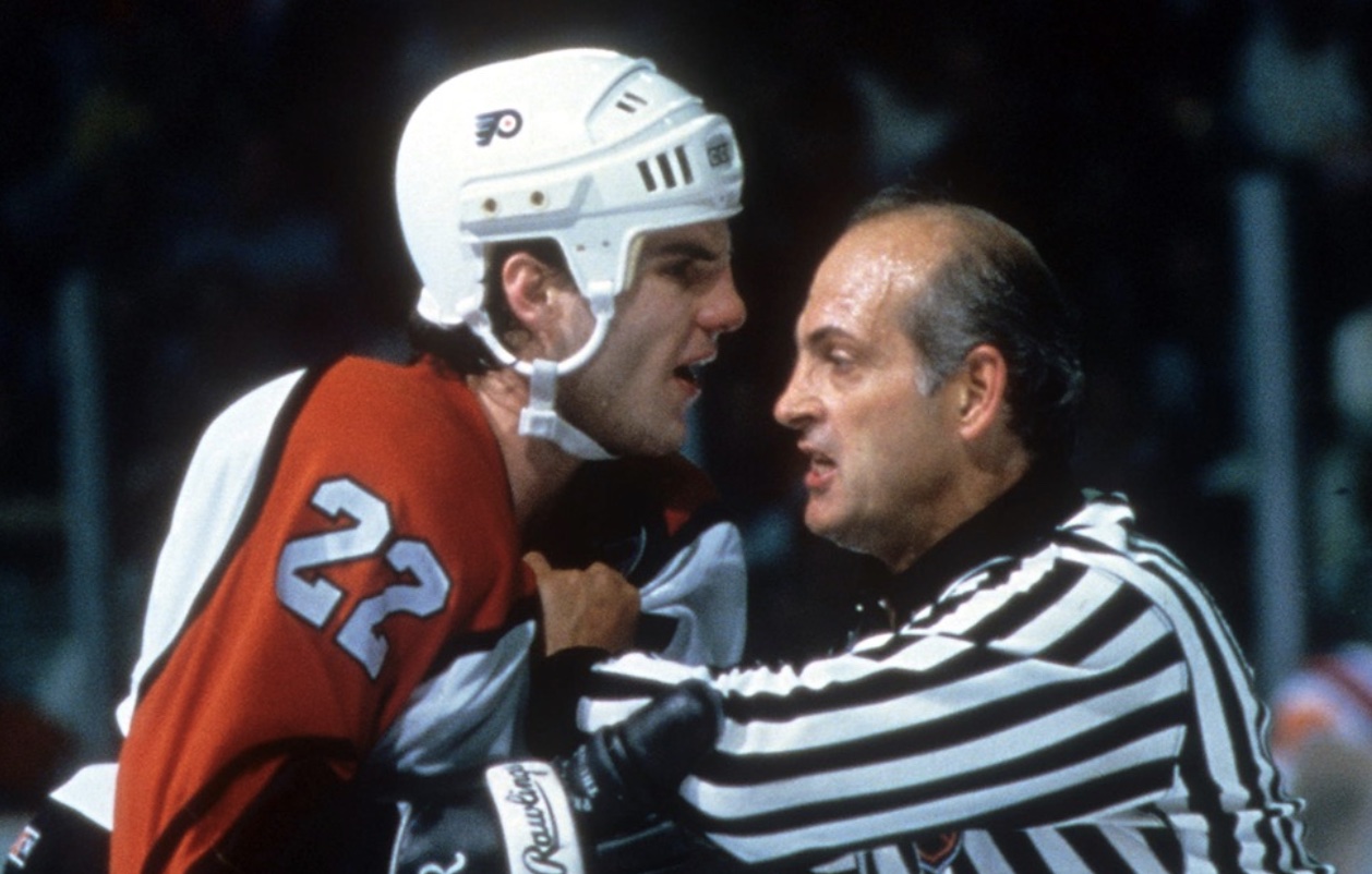 Canucks, Flyers Tocchet