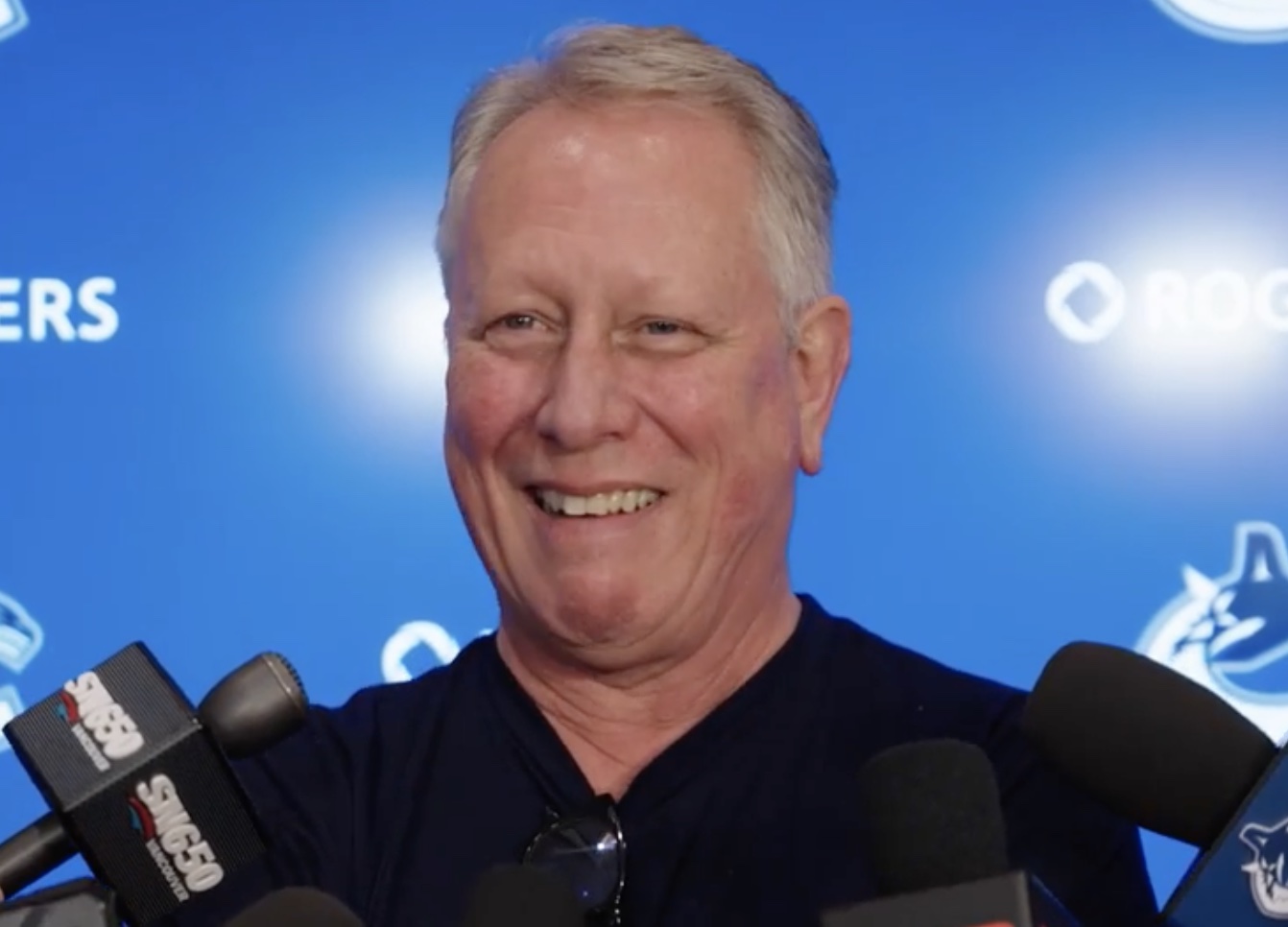 Canucks, Pat O'Niell