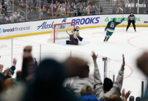 Torrent, Hilary Knight